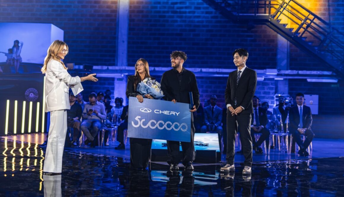 Chery-Nawrot_Aktuanosci_2025-10_00