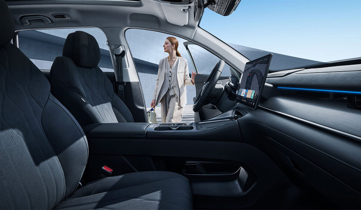 Chery_Section-image_1200x700_Tiggo8_03