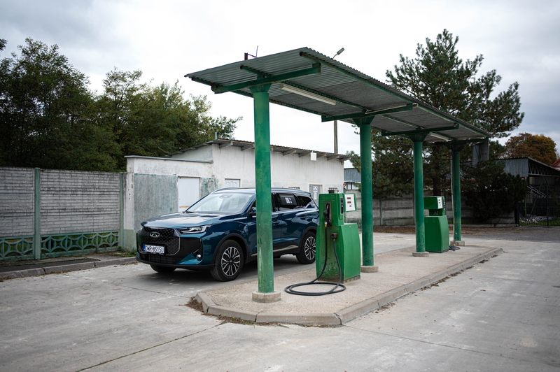 Chery na stacji paliw