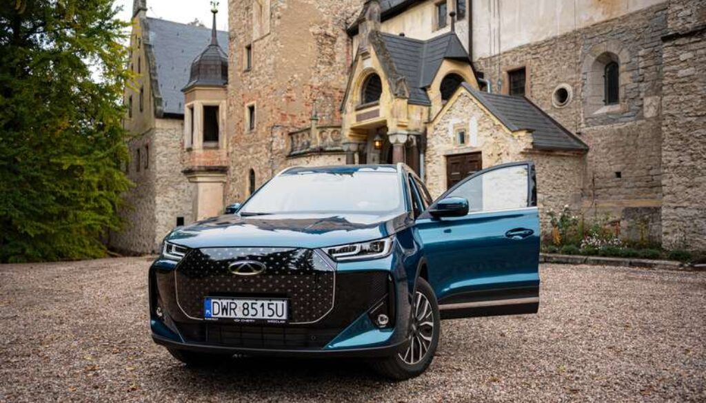 Czy warto wybrać auto hybrydowe?