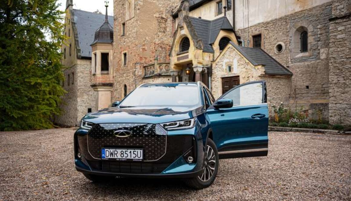 Czy warto wybrać auto hybrydowe?